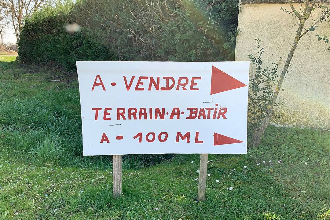 Terrain — Terrain — Uccle