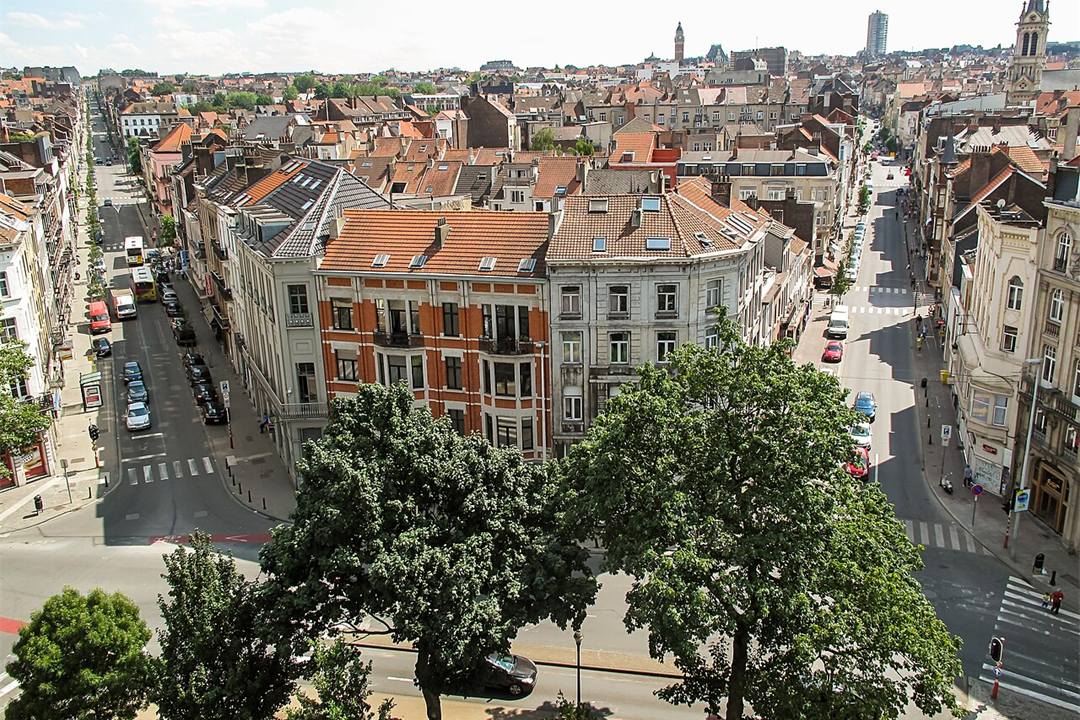 Vue depuis le salon — Immeuble de rapport 4 chambres — Evere